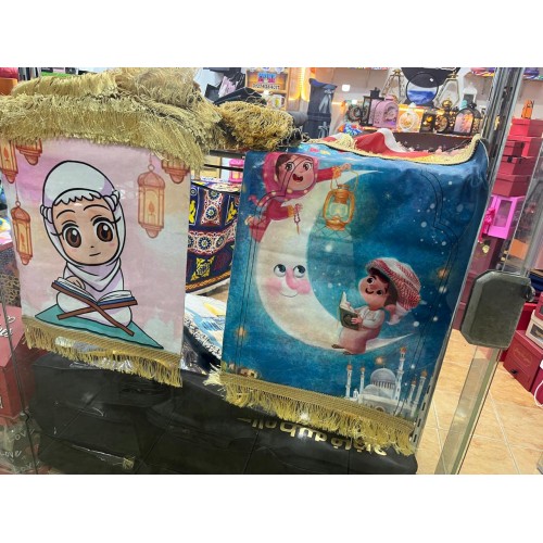 مصلية جوخ  اطفالي